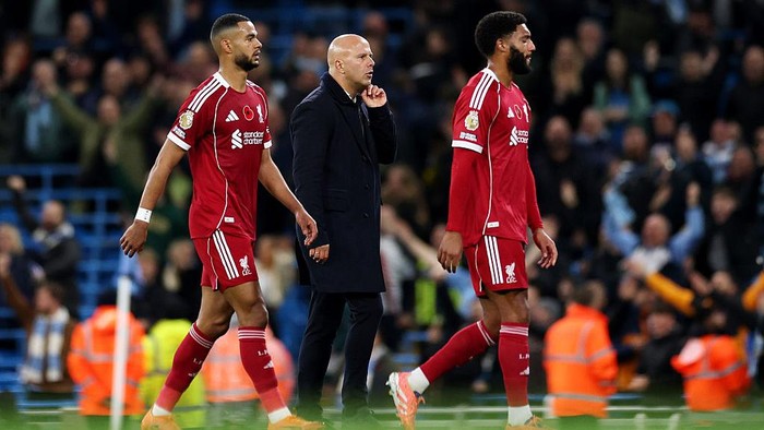 Eks Pemain Arsenal Belum Mau Coret Liverpool dari Persaingan Juara - Update 2