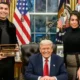 Viral Ronaldo ‘Gocek’ Trump di Ruang Oval – Update 2