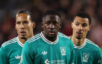 Liverpool Wajib Beli Bek Tengah di Januari, Kalau Tidak… – Update 1