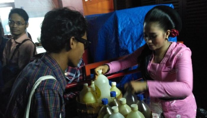 “Gen Z Ngaku Kebudayaan, Tapi ‘Party Jamu’ di Medsos Hanya Jadi Trending Tanpa Makna”