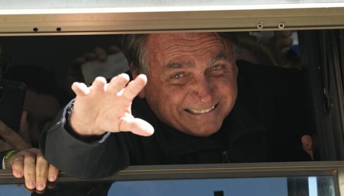 Eks Presiden Brasil, Bolsonaro, Ancam Hukuman dengan Rusak Gelang Pemantau