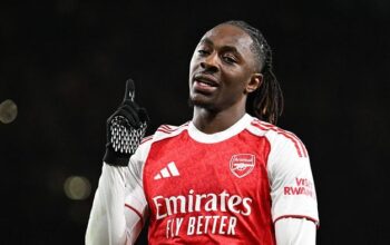 Bukan Kebetulan Eze, Hat-trick yang Mengejutkan ke Gawang Spurs!