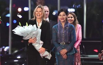 Ratu Belanda Tiba di Jakarta, Disambut Pejabat OJK hingga Dubes dalam Sambutan Megah!