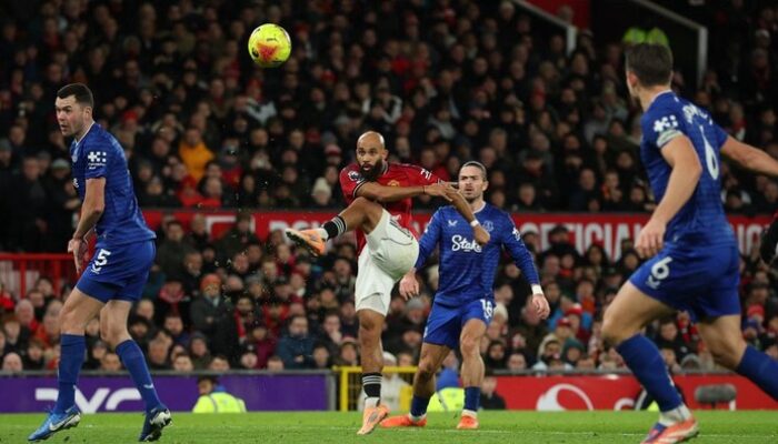 MU dalam Titik Nihil, Amorim Frustrasi Banget Lihat Timnya Bingung Lawan 10 Orang!