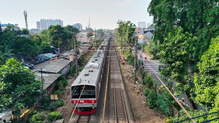 Tertahan di Kebayoran, KRL Tanah Abang Kini Normal Lagi