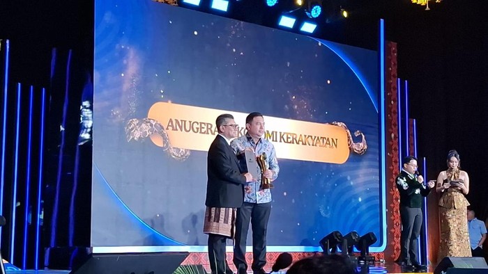 Dengan Kontribusi Luar Biasa, Tito Karnavian Berhasil Raih detikcom Awards 2025