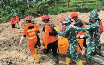 11 Orang Hilang Akibat Longsor Banjarnegara, Tim SAR Stop Pencarian, Masyarakat Berduka