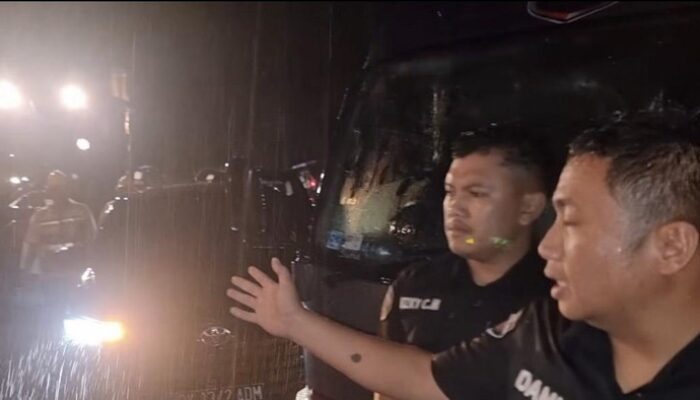 “Bencana Longsor Menerjang, Jalinsum Tarutung-Sipirok Lumpuh, Transportasi Terhambat!”