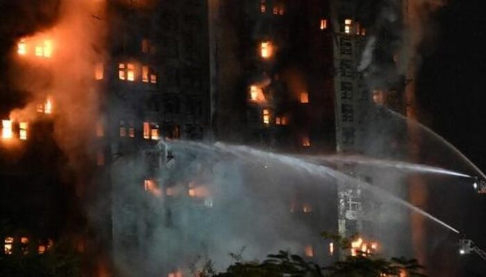 16 Jam Api Berkobar di Apartemen Hong Kong, 279 Orang Belum Ditemukan: Krisis Besar yang Menyedihkan