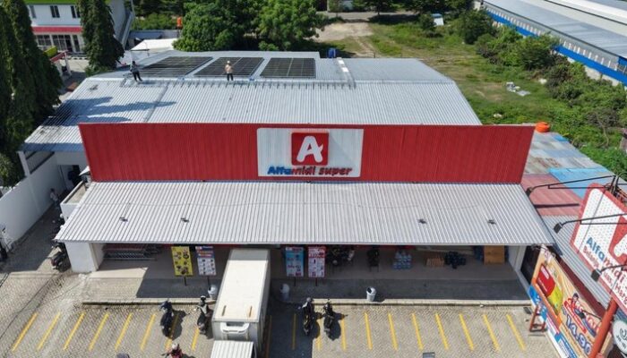 30 PLTS-Pilah Sampah Alfamidi, Solusi Cerdas untuk Reduksi Emisi yang Berdampak Besar!