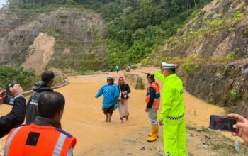 Akses Jalan di Perbatasan Jambi-Sumbar Putus: Warga Terancam Tanpa Bantuan Darurat!