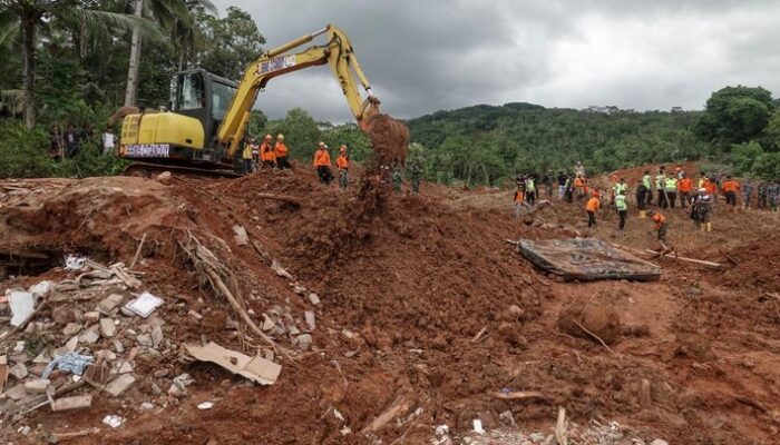 Tanah Longsor: Kenali Langkah Siaga Saat dan Sesudah Musibah