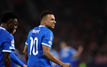 30 Detik yang Membedakan Mbappe dari Rekor Mo Salah di Liga Champions!