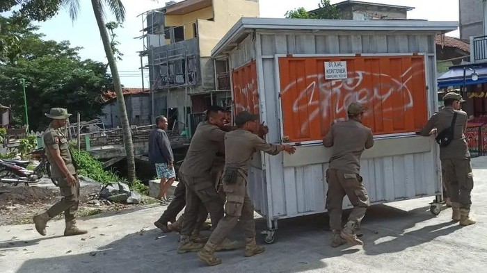 92 Bangunan Liar di Citayam Dibongkar, Pemkot Depok Siap Bersihkan Kota!