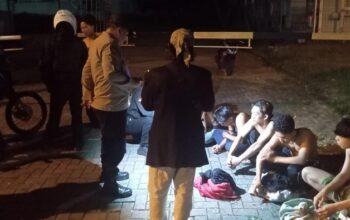 **Dua Celurit dan 8 Orang Diduga Tawuran Ditangkap di Bogor, Polisi Ringkus!**