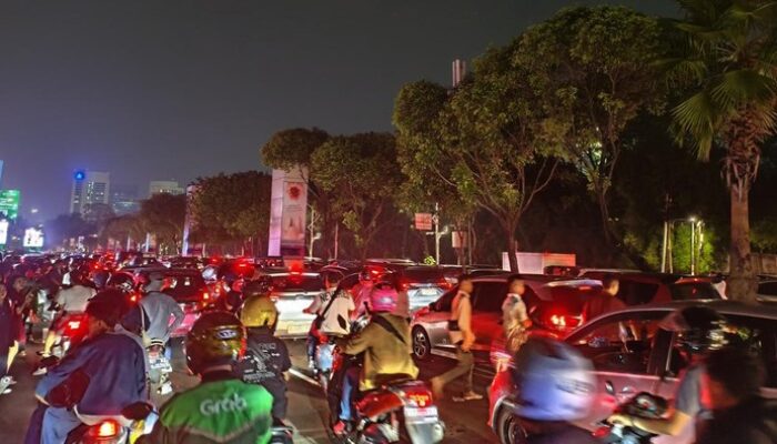 Perayaan Natal Tiberias di GBK, Lalin Senayan Terkunci dalam Macet