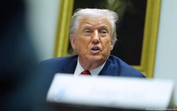 Imigran dari 39 Negara Terancam: Trump Siap Blokir Masuk AS pada 2026