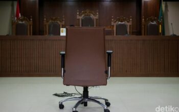 Eks Dirjen Sebut Jurist Tan Bisa Bikin Pejabat Kemendikbud Era Nadiem Dicopot – Update 1