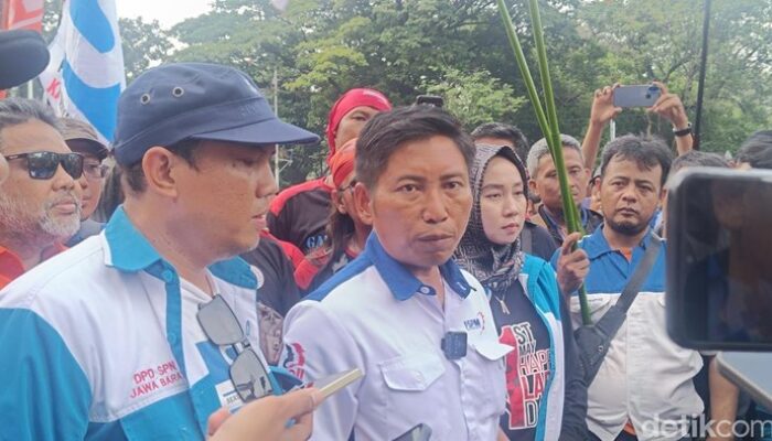 Gubernur DKI dan Jabar Siap Diterjunkan, Buruh Protes UMP Temui Istana-Wamenaker!
