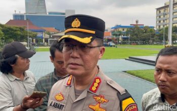 Polisi Ringkus Tersangka Ketiga Pengusir Nenek Elina di Surabaya