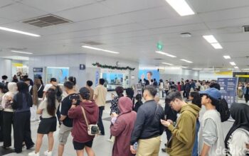 “Setelah Malam Pergantian Tahun, MRT HI Terpaksa Tunda Operasional karena Penumpang Berdesak-desak”
